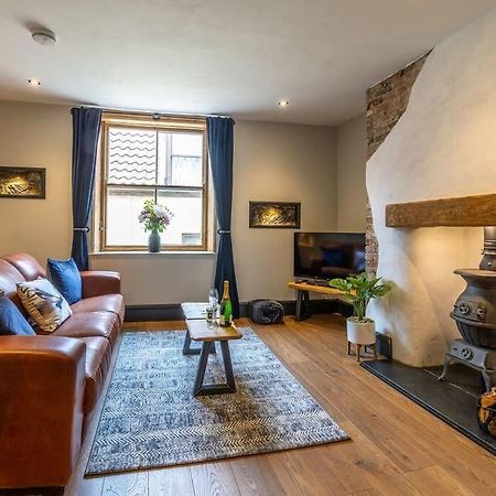 One Over Eight - Luxury One Bed Apartment ウィットビー エクステリア 写真