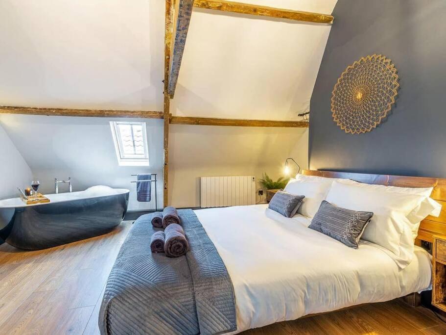 One Over Eight - Luxury One Bed Apartment ウィットビー エクステリア 写真